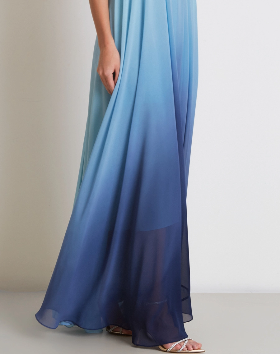 O Vestido Longo Nanda é confeccionado em Chiffon degradê, tecido leve, delicado e de excelente fluidez, que proporciona um caimento suave ao corpo.<br/>