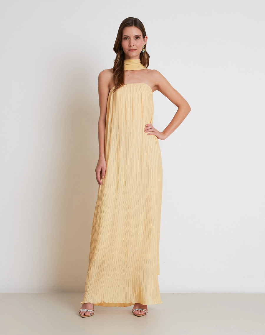 O Vestido Longo Art é confeccionado em crepinho plissado com textura delicada e caimento fluido, proporcionando leveza, movimento e um visual sofisticado.

<BR/>