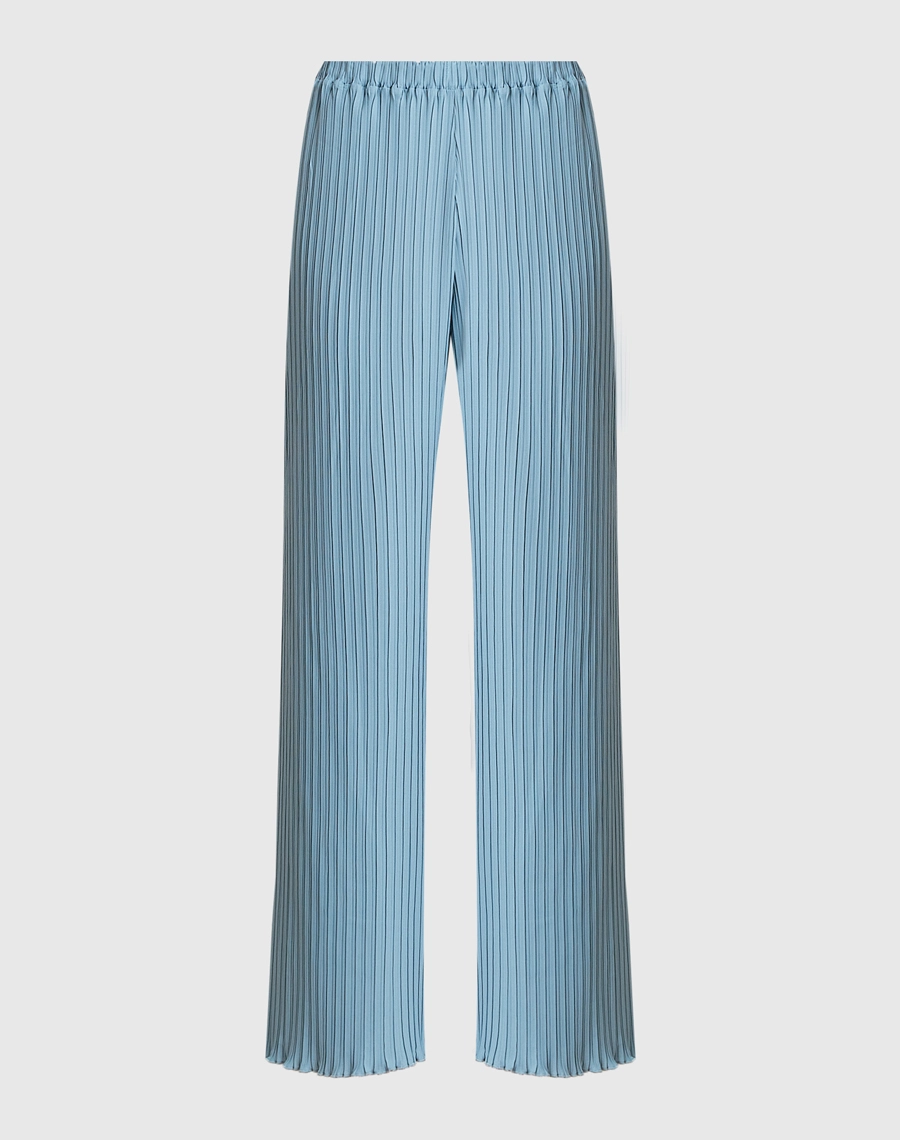 A Calça Norah é confeccionada em crepinho plissado, com toque leve e caimento fluido.