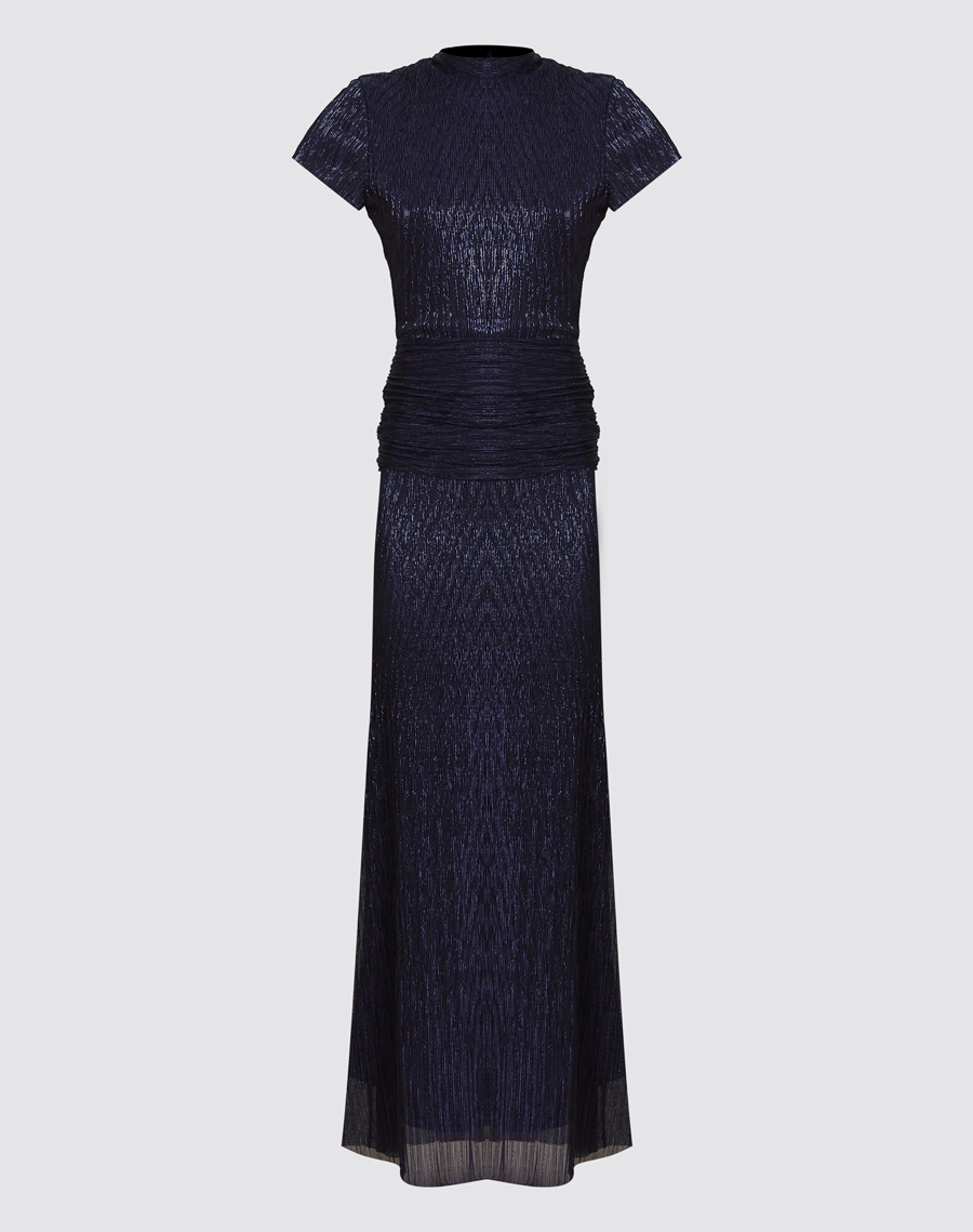 O Vestido Longo Samira é confeccionado em malha plissada lurex com brilho sutil e textura metalizada, proporcionando luminosidade, elasticidade e movimento. <BR/>