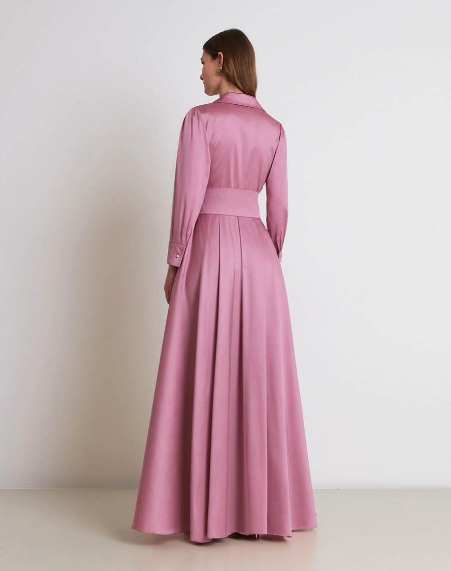 O Vestido Longo Nara é confeccionado em tafetá, tecido de toque encorpado, superfície levemente acetinada e brilho elegante, proporcionando estrutura e um caimento sofisticado.<BR/> 