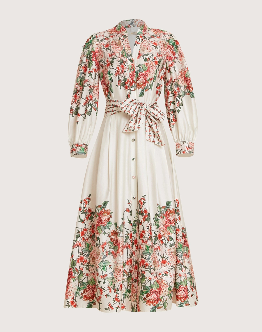 A Chemise Kira é confeccionada em tricoline estampada, com delicada estampa floral em tons de vermelho e verde.<br/>