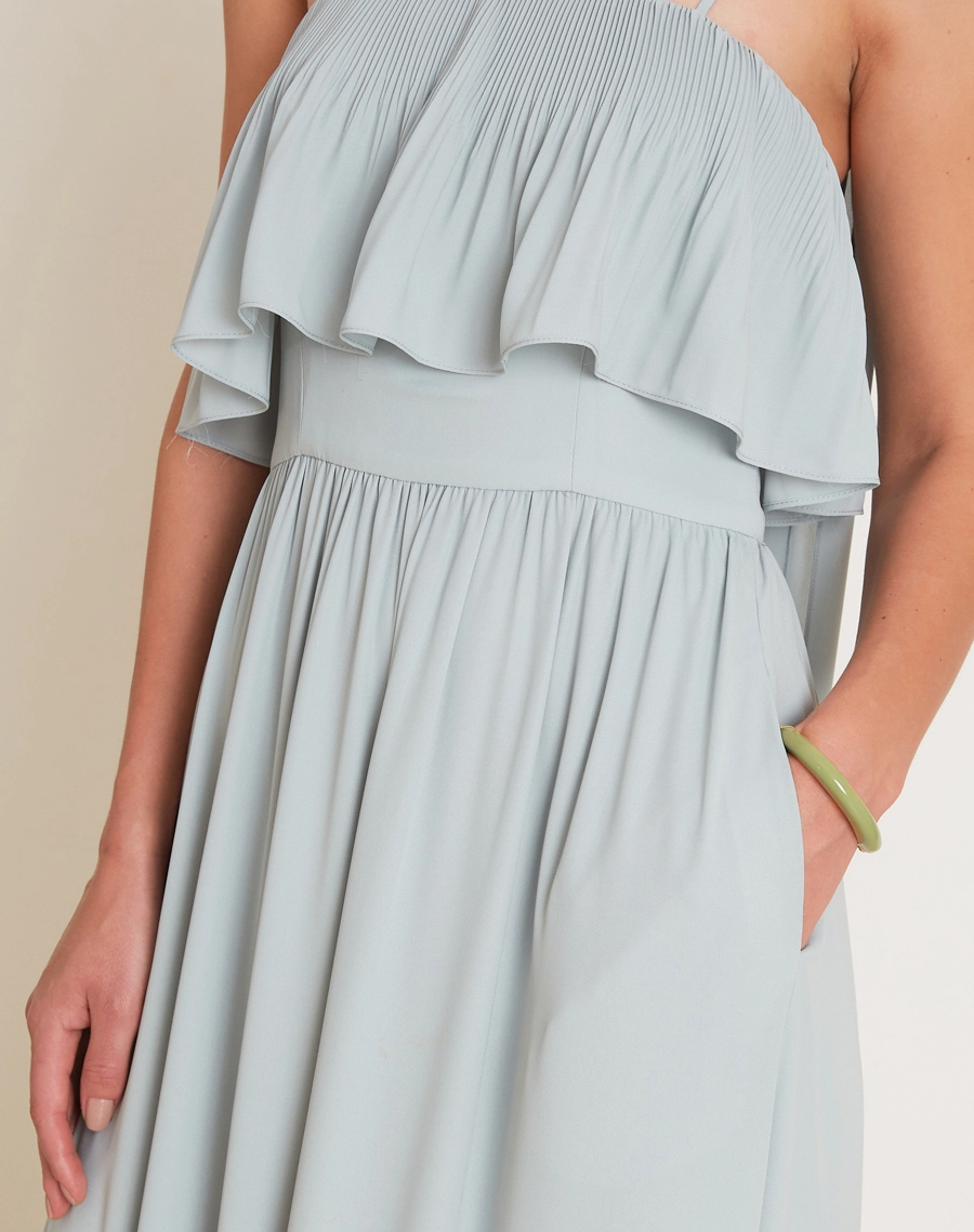 O Vestido Longo Nany é confeccionado em crepinho, tecido leve e fluido que se destaca pelo toque macio e caimento elegante. <br/>
