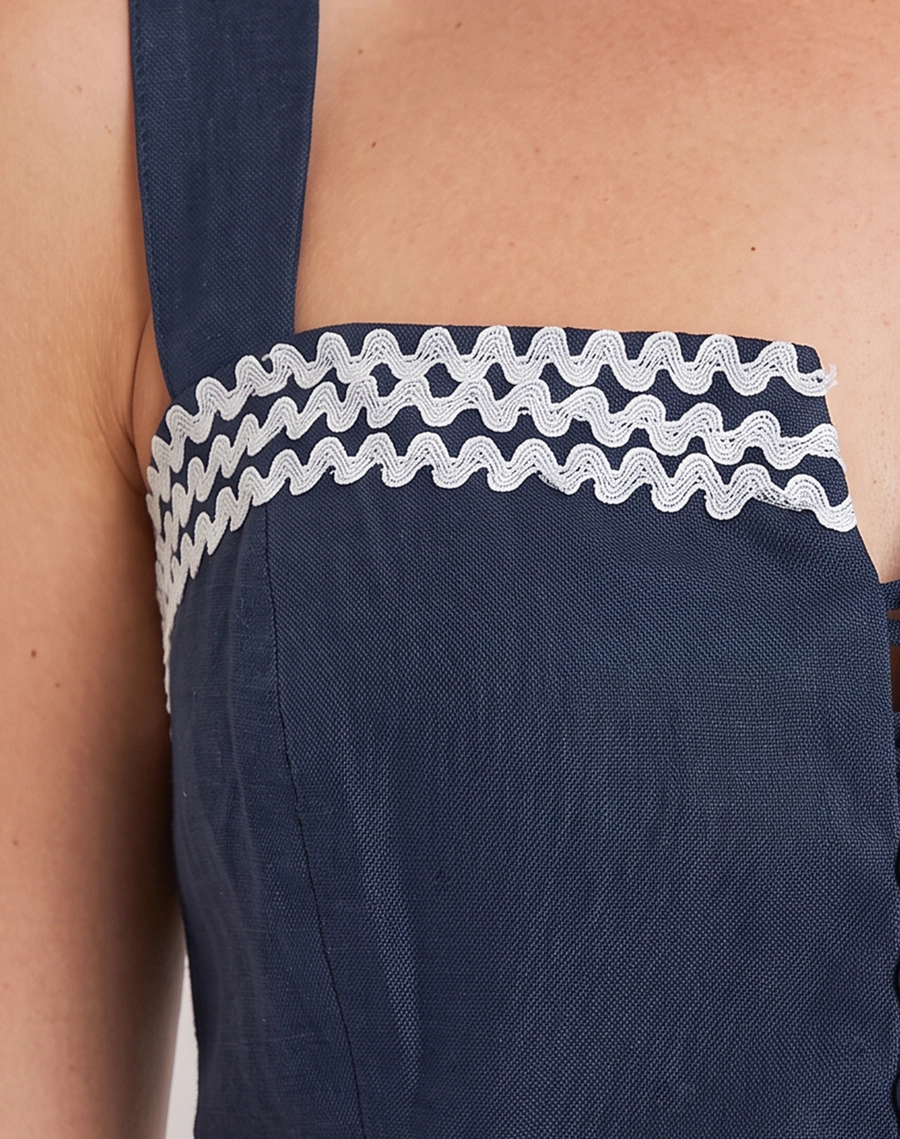A Blusa Clara é confeccionada em linho de alta qualidade, tecido que se destaca pela leveza e excelente respirabilidade, proporcionando bem-estar ao longo do dia. <br/>
