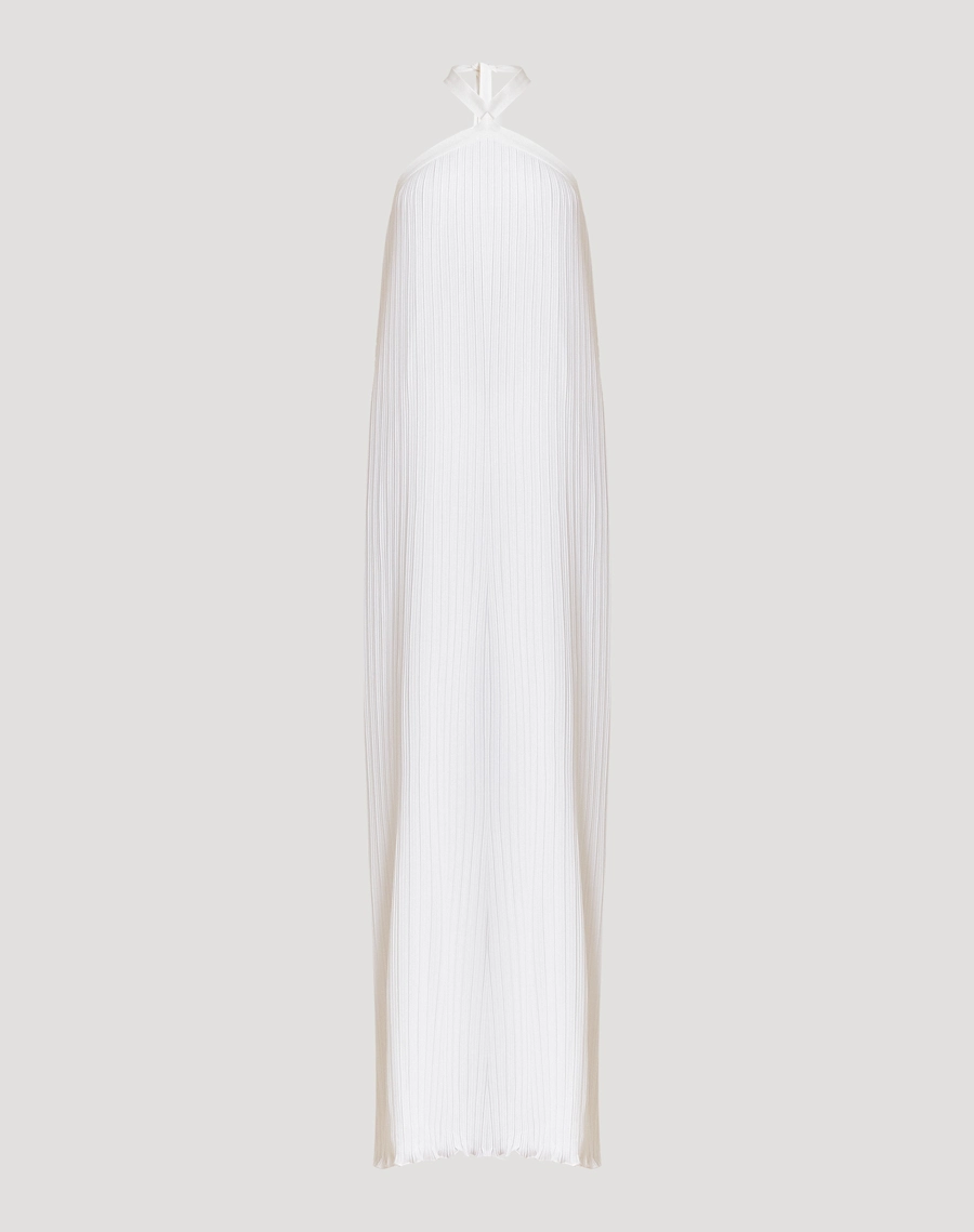 O Vestido Longo Angeline é confeccionado em tecido crepinho, que oferece leveza, fluidez e um caimento delicado ao corpo.