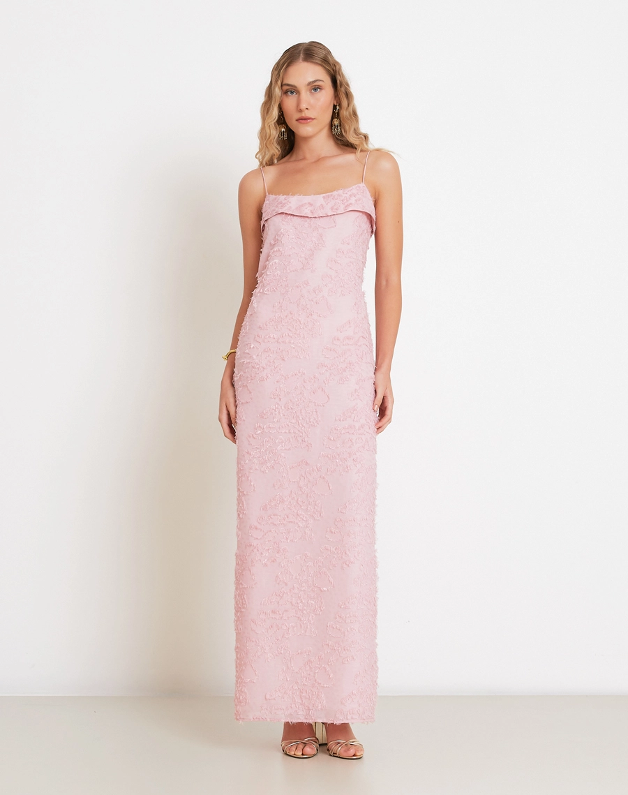 O Vestido Longo Alva é confeccionado em Jacquard, tecido elegante e texturizado, conhecido pelo relevo suave que adiciona volume e sofisticação. <br/>