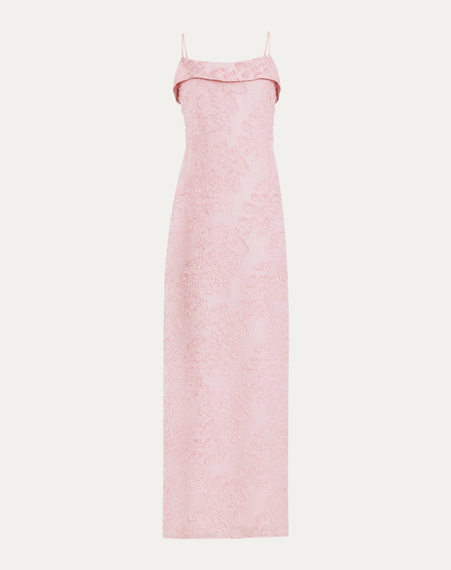 O Vestido Longo Alva é confeccionado em Jacquard, tecido elegante e texturizado, conhecido pelo relevo suave que adiciona volume e sofisticação. <br/>