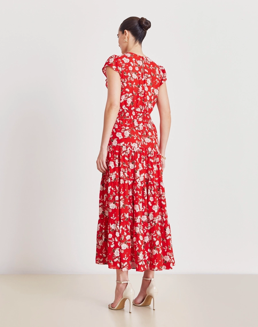 O Vestido Andressa é confeccionado em crepinho estampado, tecido leve, fluido e confortável, ideal para os dias mais quentes da temporada.