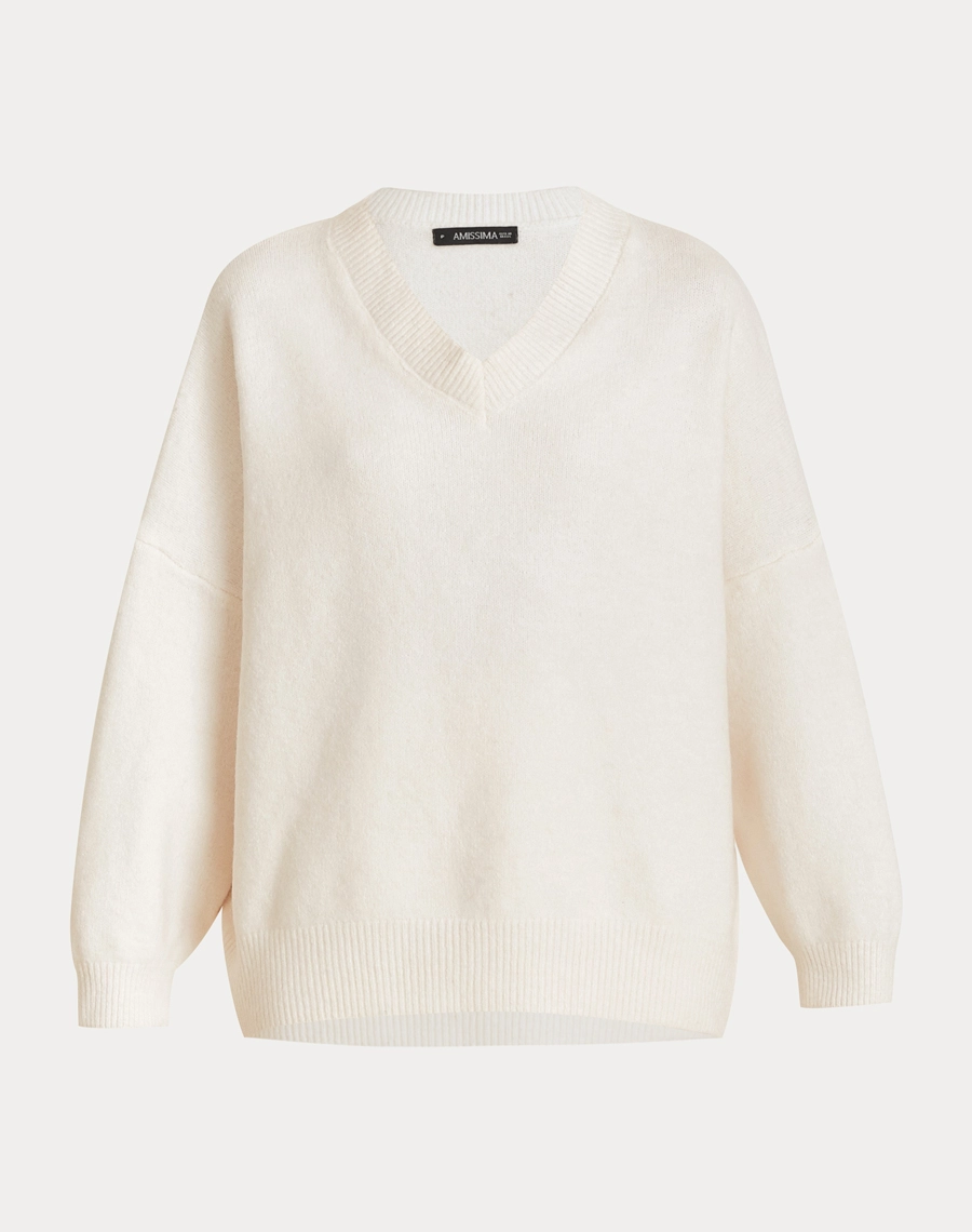 O Sueter V é confeccionado em Tricot, tecido macio e aconchegante, com textura delicada e ótimo conforto térmico.