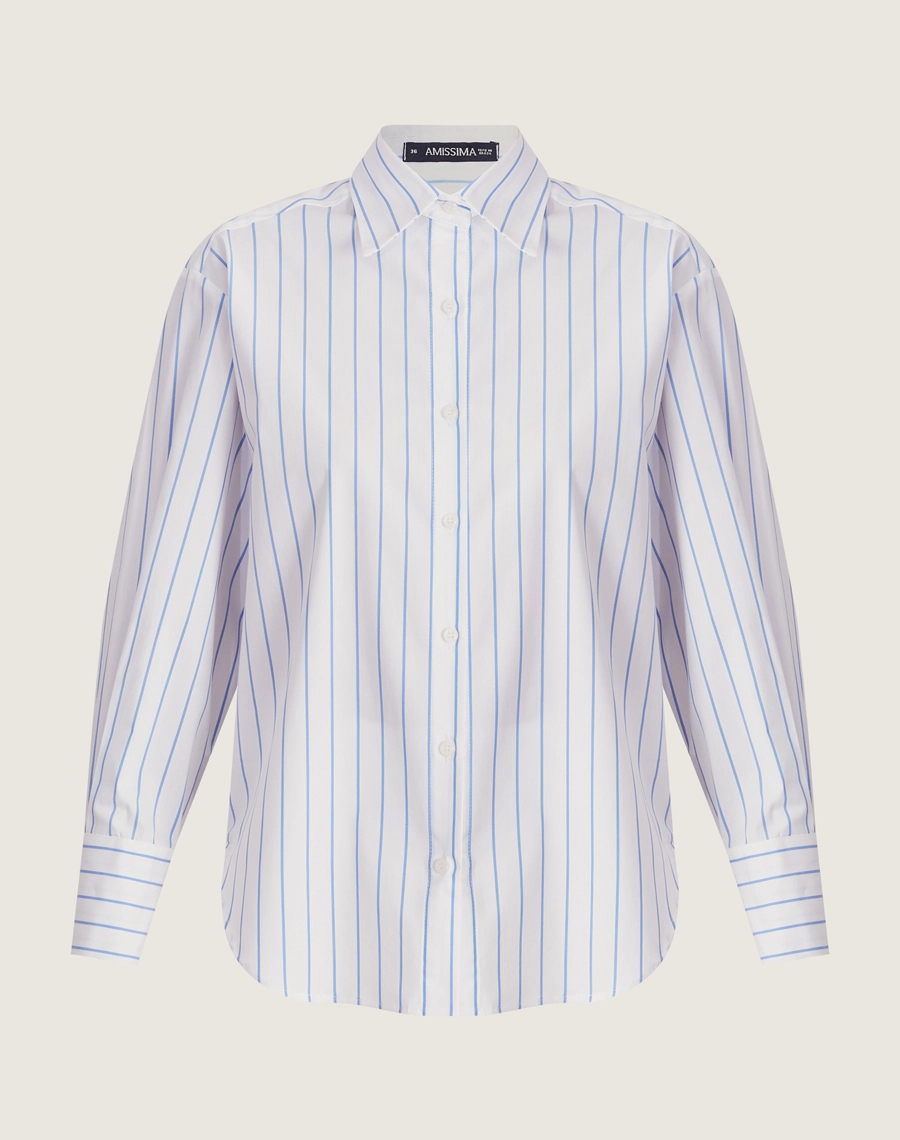 A Camisa Geovanna é confeccionada em Cambraia, tecido leve, macio e com excelente respirabilidade.