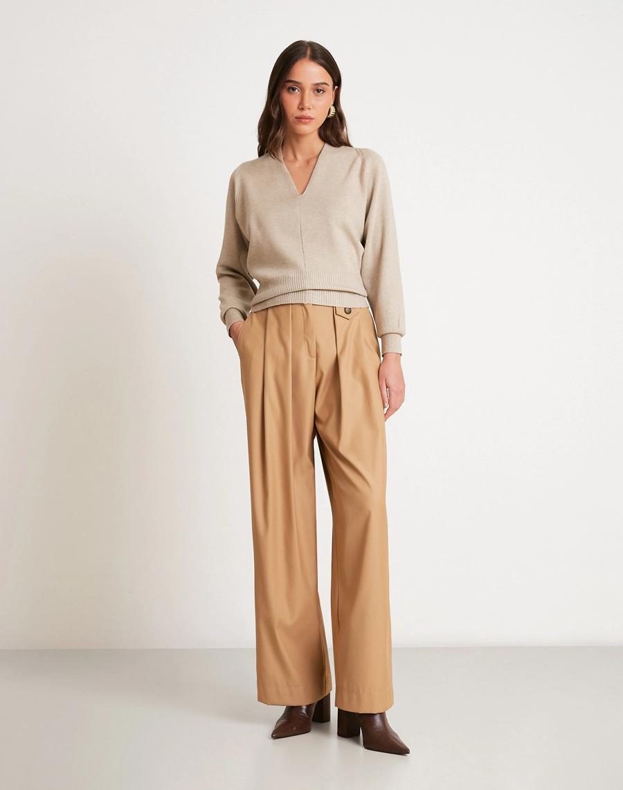 A Blusa Kathie é confeccionada em Tricô leve, com toque macio e agradável, proporcionando conforto e ótimo caimento no corpo.